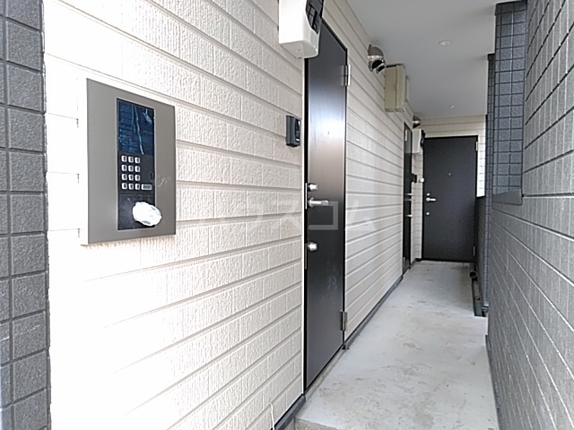 14/20 エントランス