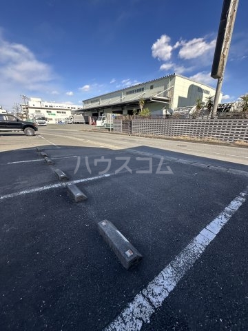 28/30 駐車場
