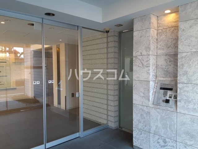 22/30 エントランス