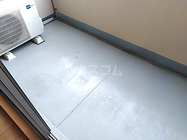 15/27 バルコニー