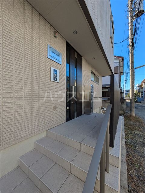 28/30 エントランス