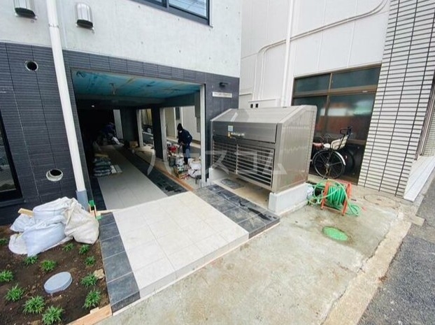 14/15 エントランス