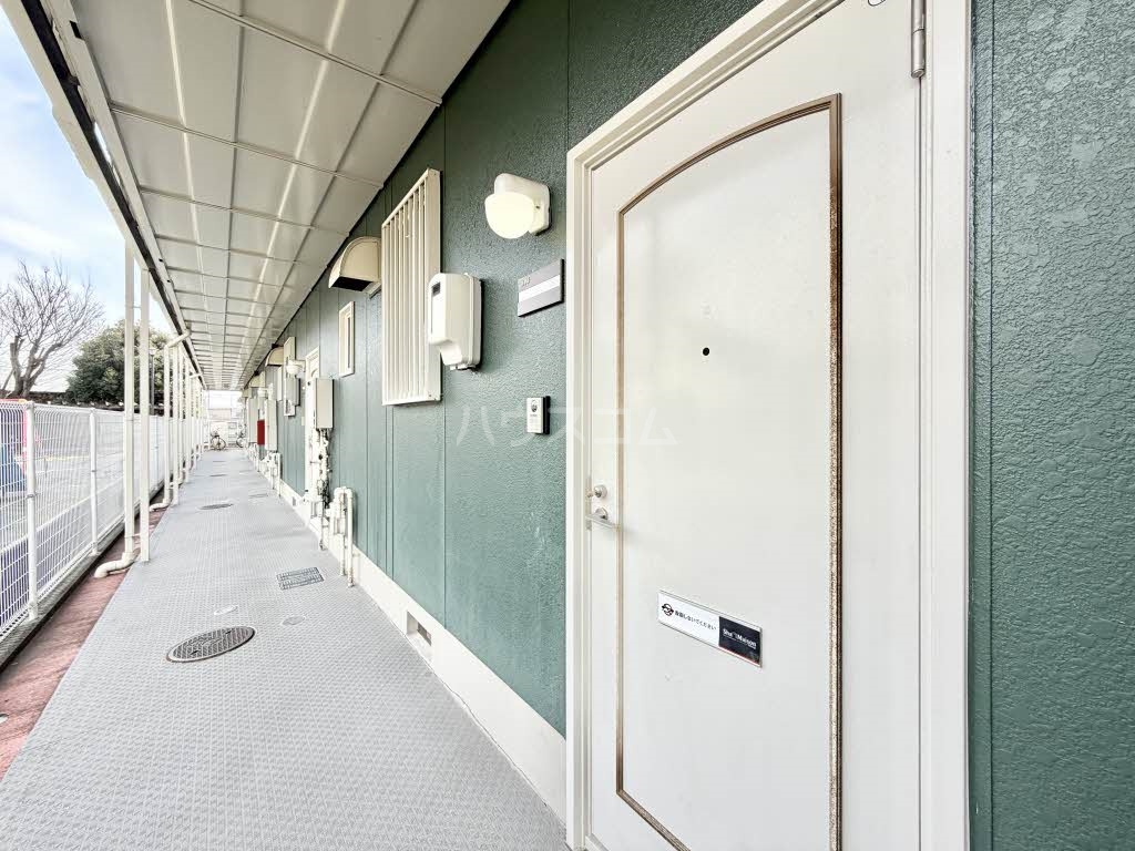 23/30 エントランス