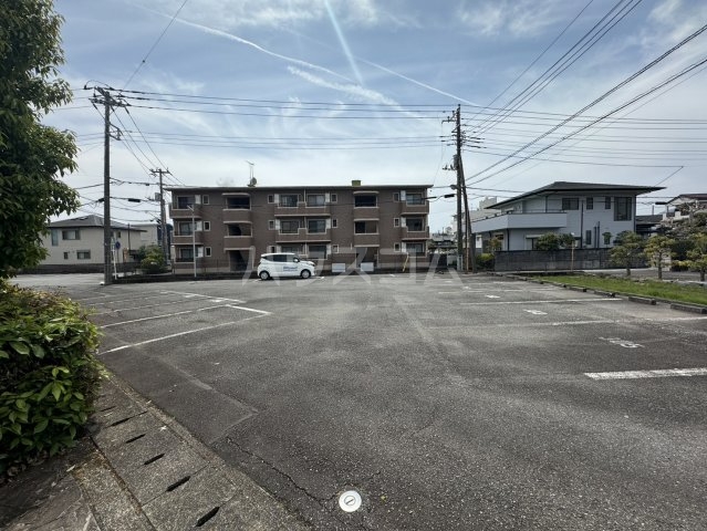 2/4 駐車場