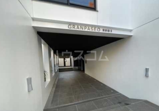 14/18 エントランス