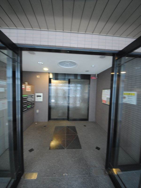 22/29 エントランス