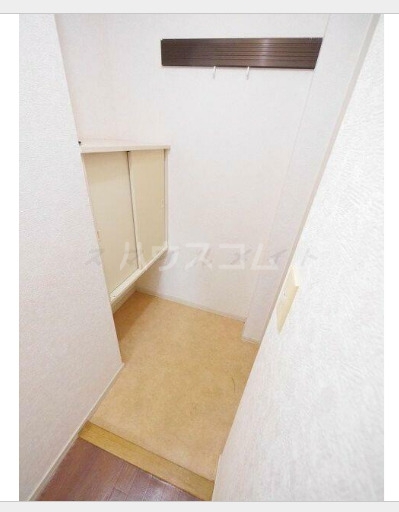 16/29 玄関