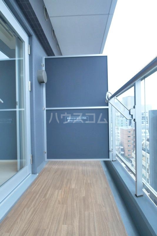 13/18 バルコニー