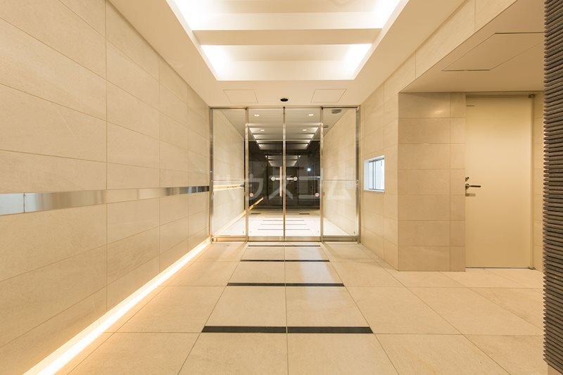 21/29 エントランス