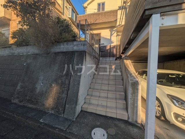 2/5 エントランス