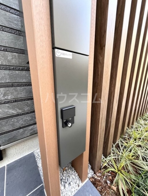 24/30 エントランス