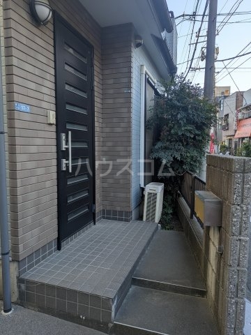 22/30 エントランス