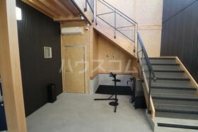 16/21 エントランス