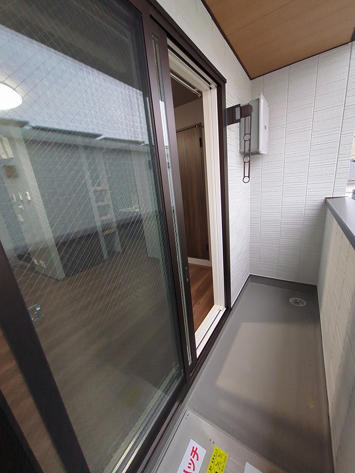 13/19 バルコニー