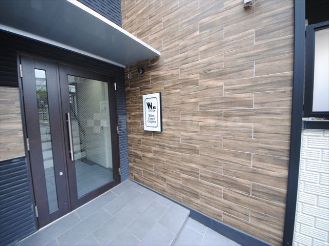 19/26 エントランス