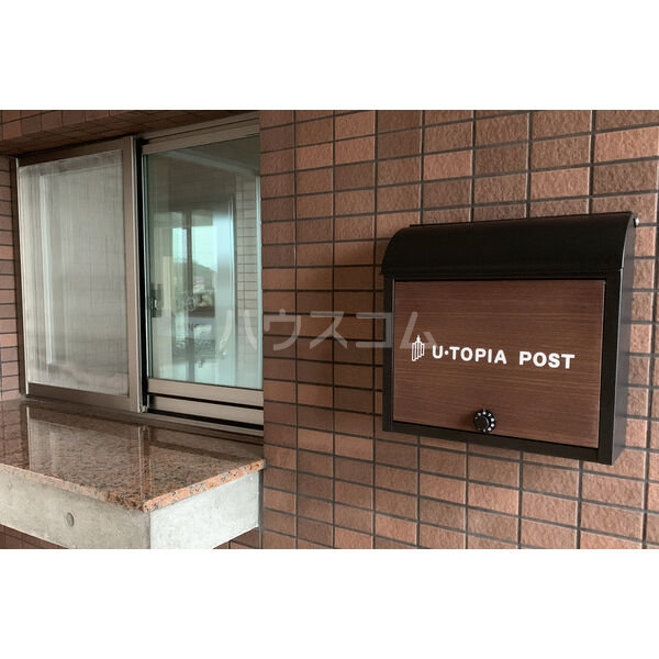 20/21 エントランス