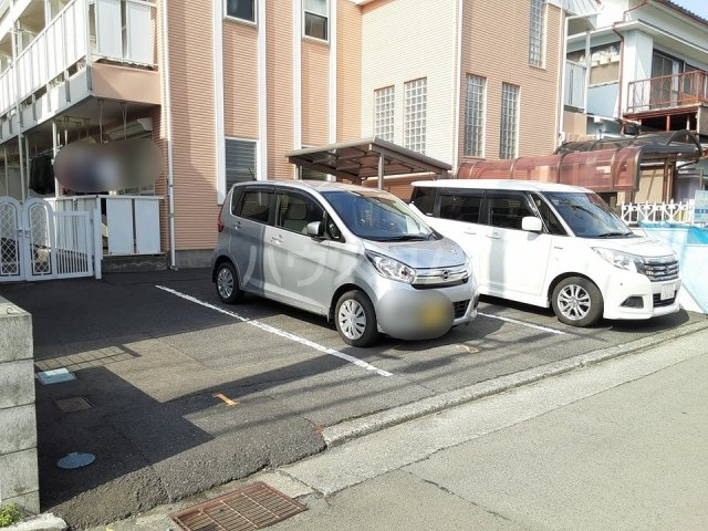 25/30 駐車場