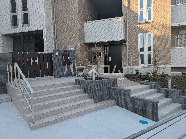 28/30 エントランス