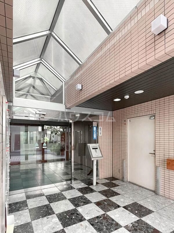 15/17 エントランス