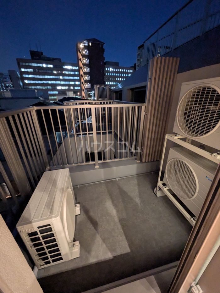 15/23 バルコニー