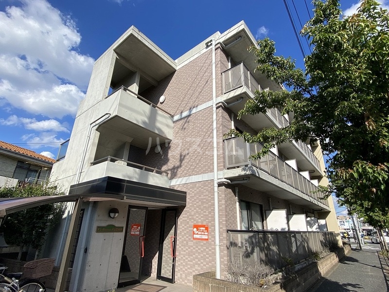 Y’sRossoFUSIMIの間取り