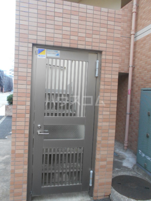 29/30 エントランス