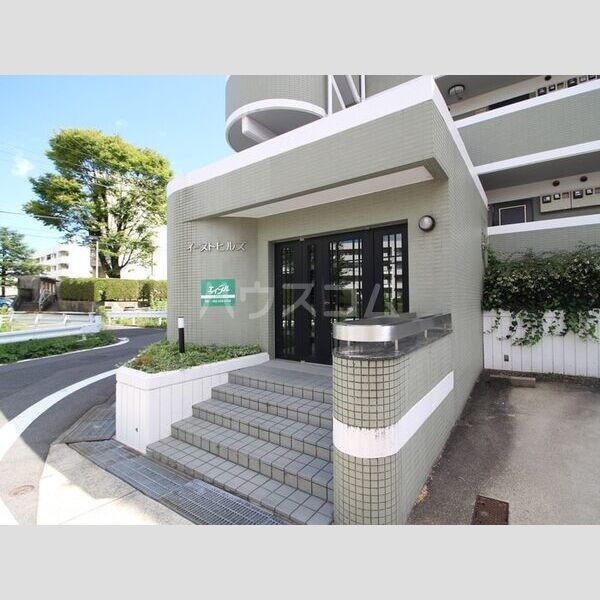 15/19 エントランス