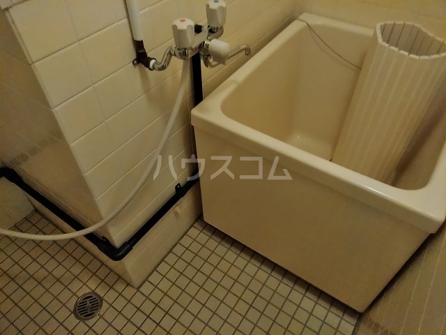 13/30 浴室