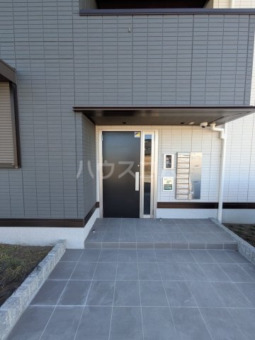 24/30 エントランス