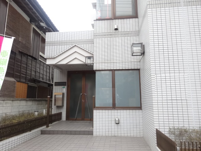 20/28 エントランス