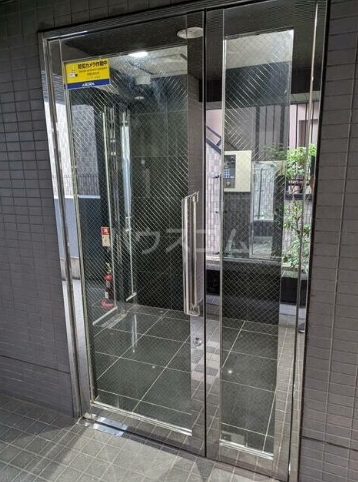 19/29 エントランス