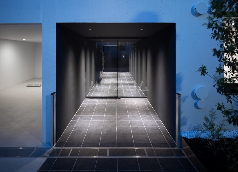 16/26 エントランス