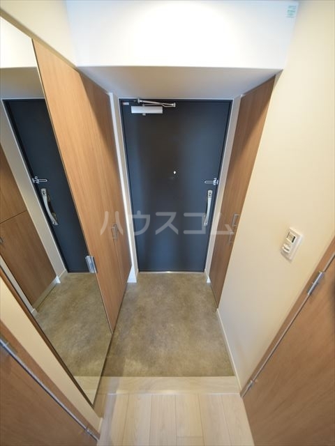 13/30 玄関