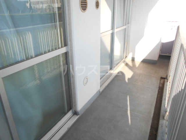 18/28 バルコニー