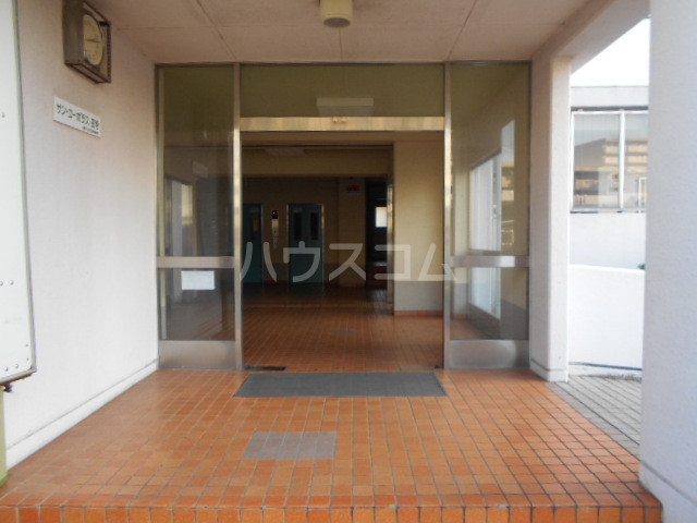 21/28 エントランス