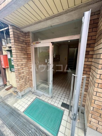 15/23 エントランス
