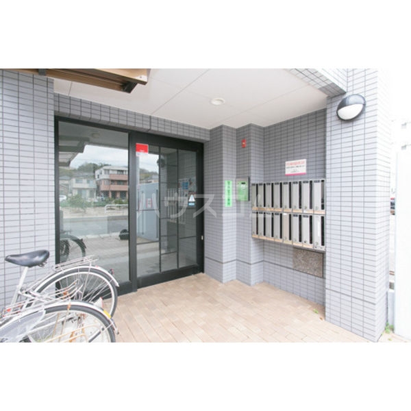 15/21 エントランス