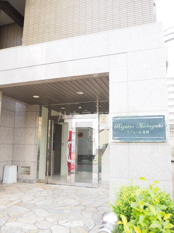 17/22 エントランス