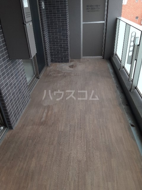 18/25 バルコニー