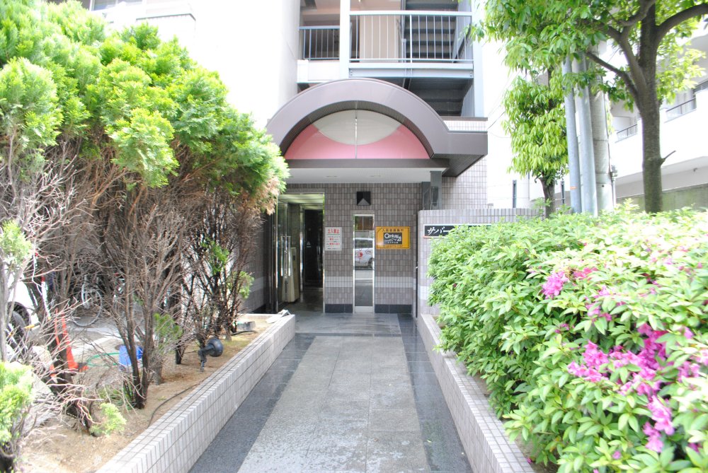 16/26 エントランス