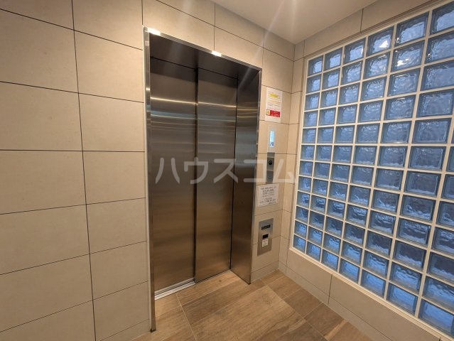 22/30 エントランス