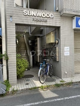 16/24 エントランス