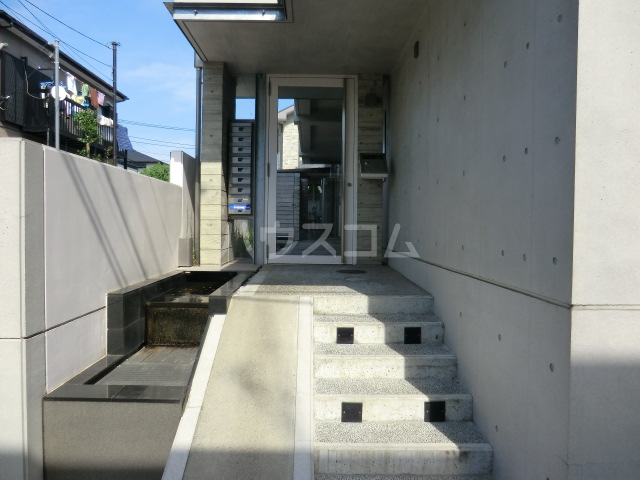 29/30 エントランス