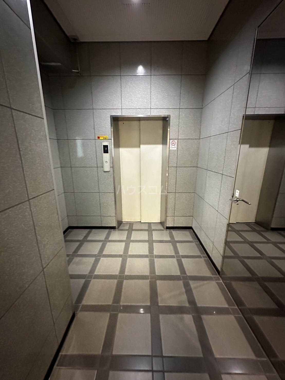 21/29 エントランス