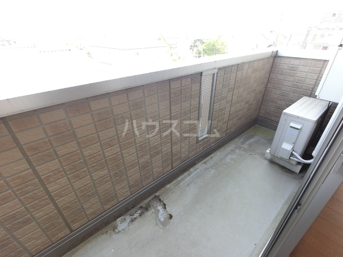 13/18 バルコニー