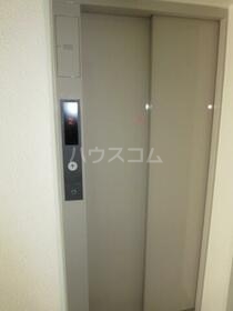 14/16 エントランス