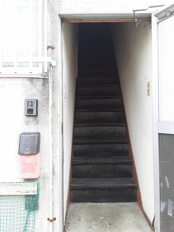 2/5 エントランス