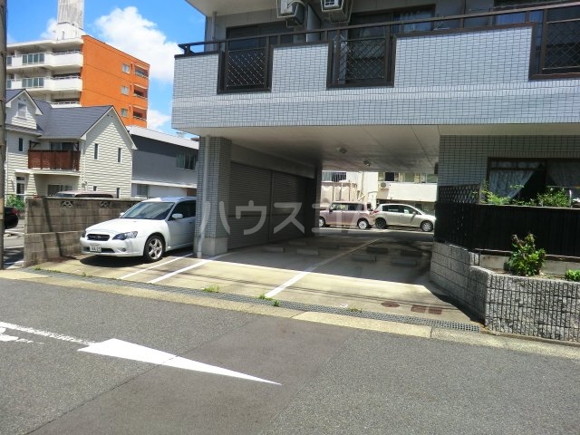 22/29 駐車場