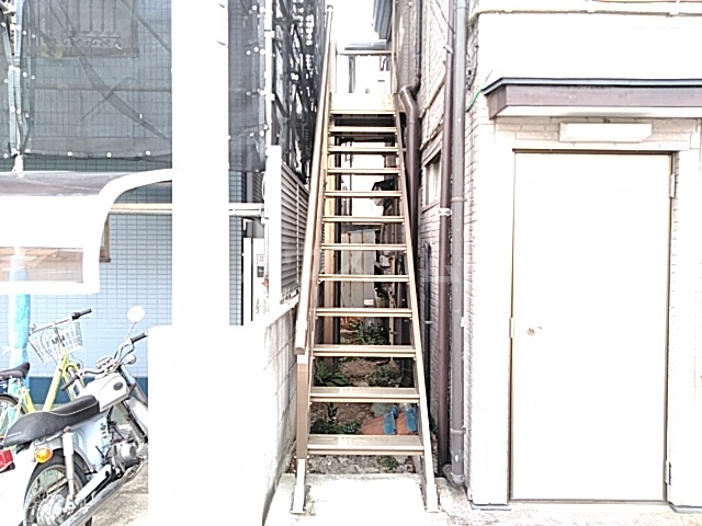 3/8 エントランス