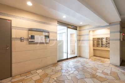 16/26 エントランス